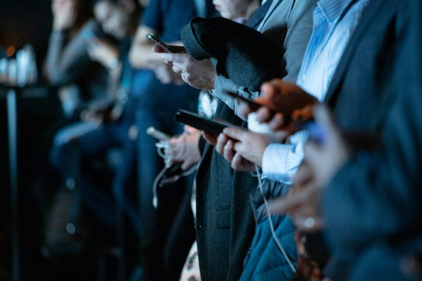 Gagner de l'argent avec son smartphone : les limites et précautions à connaître